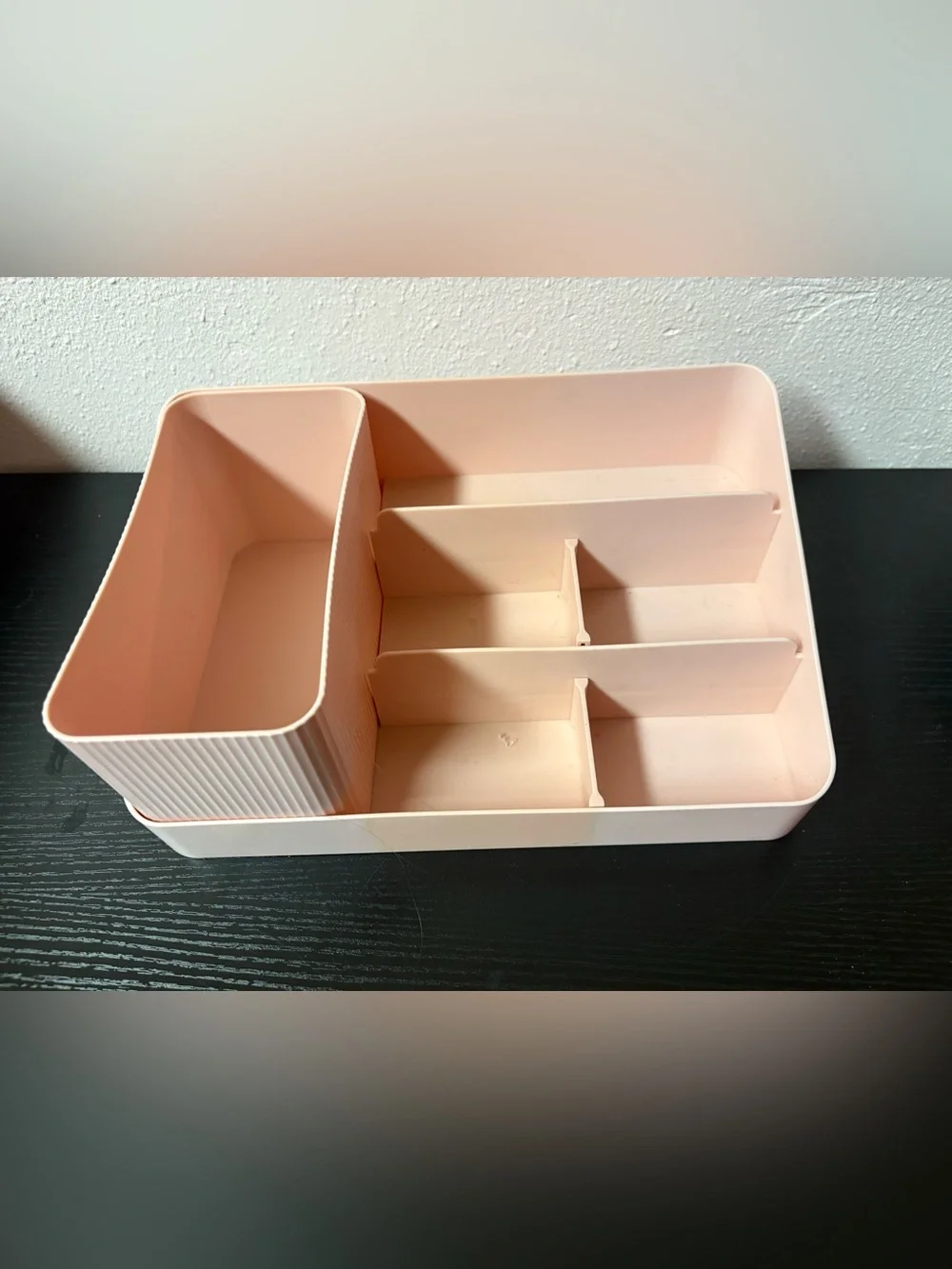 Pink Plastic Vanity Makeup Organizer Cosmetic Storage Tray with Lid